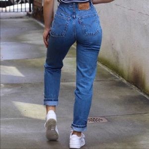 Vintage High Waisted Levi Jeans 